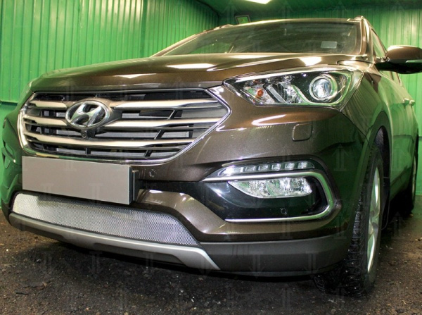 Hyundai Santa Fe (15–) Защита радиатора, хром