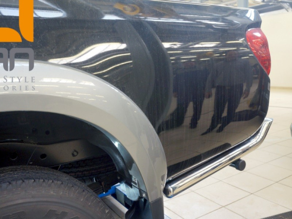 Mitsubishi L200 (14–) Защита заднего бампера уголки d 76 мм, нерж.