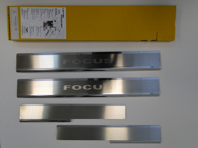Ford Focus (98-05) 5 дверн. накладки на внутренние пороги, к-кт 4шт.