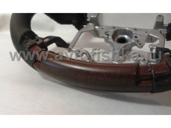 Toyota Land Cruiser Prado 150 (10-) руль спортивный, черная кожа - темное дерево.