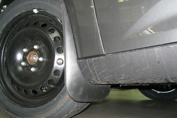 Ford Focus (15–) Брызговики передние (полиуретан)