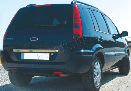 Ford Fusion (02-12) накладка над номерным знаком на крышке багажника