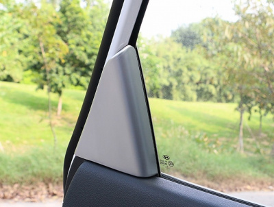 Hyundai Tucson (16–) Треугольные накладки на стекло двери, к-т 4 части