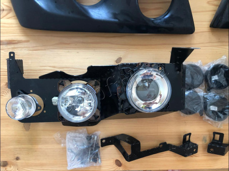 Mitsubishi PAJERO 3 (02-06) Фары DAKAR (комплект с креплениями) hella
