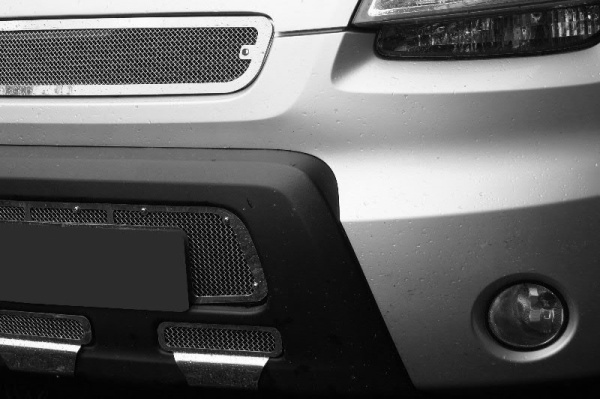 Kia Soul (08–10) Комплект накладок на решетку радиатора и воздухозаборники, 5 элементов, полир. нерж. сталь.+ сетка.