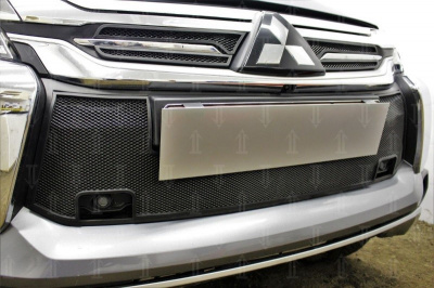 Mitsubishi Pajero Sport (16–) Защита радиатора, чёрная, низ (с парктроником)