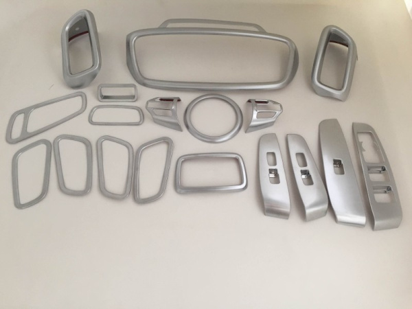 Kia Sorento (15–) Комплект накладок во внутренний интерьер, 17 частей, ABS хром