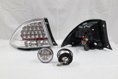 Toyota Altezza, Lexus IS200 XE10 (98-05) задние фонари хромированные светодиодные.