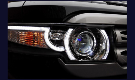 Toyota FJ Cruiser (07-15) фары линзовые в комплекте с решеткой радиатора, дизайн №1