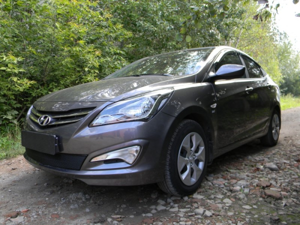 Hyundai Solaris (14–16) Защита радиатора Premium, чёрная