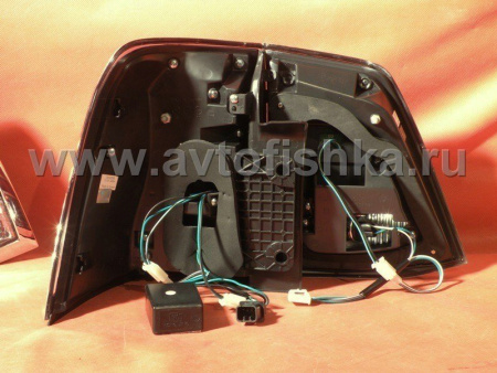 Toyota Land Cruiser 200 (2008-) фонари задние светодиодные тонированные, дизайн Lexus LX570, комплект лев.+прав.