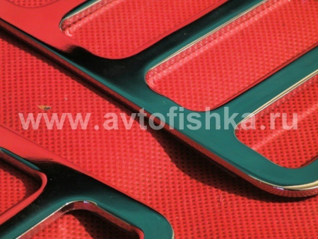 Hummer H2 (02-08) хромированные алюминиевые накладки на фонари заднего бампера, комплект 2 шт.