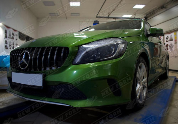 Mercedes-Benz A-Klasse W176 2012 - 2015 Решетка радиатора AMG GT хром