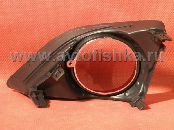 Toyota Corolla (06-) рамки противотуманных передних фар черные с хромированными кольцами, комплект 2 шт.