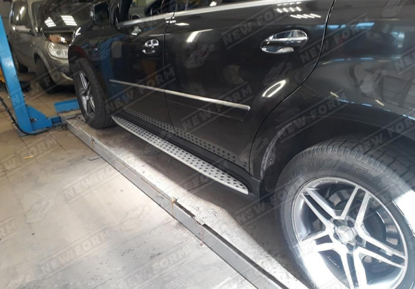 Mercedes-Benz GL-Klasse X164 рестайлинг 2009 - 2012 Пороги