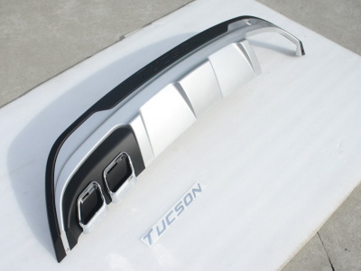 Hyundai Tucson (16–) Накладка на задний бампер под двойной выхлоп (имитация слева) (Уценка)