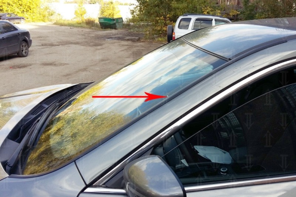 Nissan X-Trail (14–) Дефлектор лобового стекла