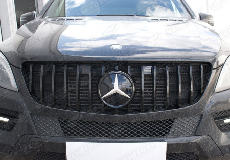 Mercedes-Benz M-Klasse W166 2011 - 2015 Решетка радиатора AMG GT черная