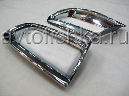 Toyota Land Cruiser Prado 150 (2010-) хромированные накладки на противотуманные фонари заднего бампера, комплект 2 шт.