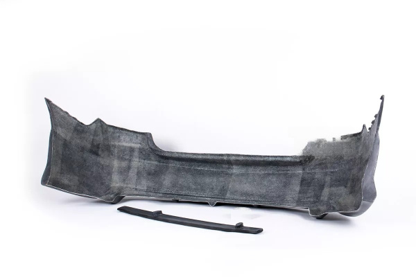 Задний бампер Type R для Honda Civic 8 4D