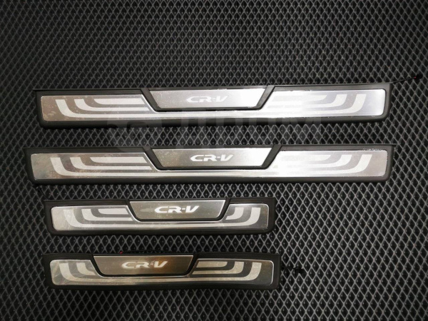 Honda CR-V (12–) Накладки на дверные пороги с логотипом и LED подсветкой, нерж., OEM Stile
