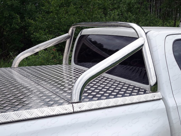 Toyota Hilux (15–) Защита кузова 75х42 мм