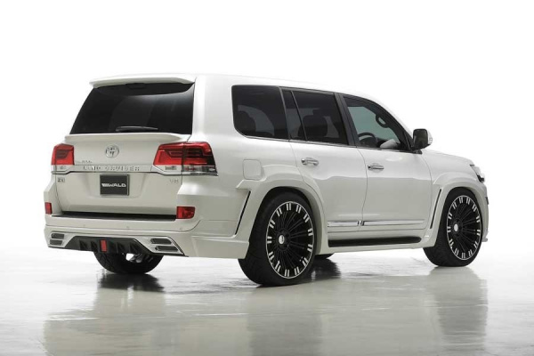 Toyota LAND CRUISER 200 (12-15) Расширители передних арок  WALD под LED-диоды