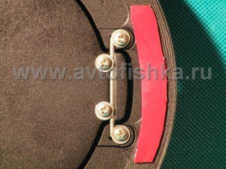 Hummer H3 (05-) крышка лючка бензозаливной горловины, с замком и логотипом "HUMMER", черная