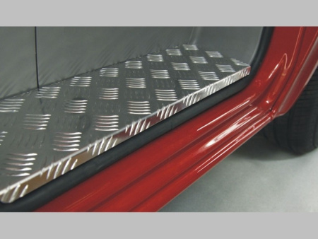 Volkswagen Transporter T4 (90-03) накладка на переднюю внутреннюю пластиковую ступеньку, алюминий, к-кт 2шт.