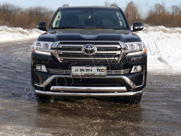 Toyota Land Cruiser (15–) Решетка радиатора 12 мм (LC200 Executive)