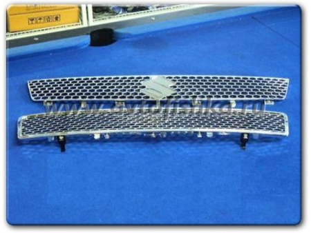 Suzuki Swift (04-) решетка радиатора хромированная, верхняя и нижняя (комплект).