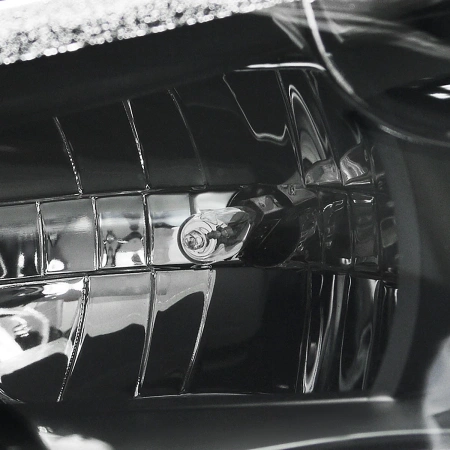 Chevrolet Cruze (2011-2016) фары передние черные линзованные диодной подсветкой в стиле Audi