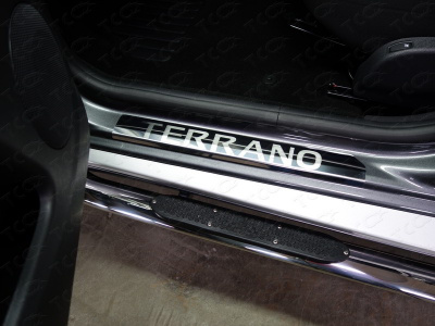 Nissan Terrano (14–) Накладки порогов (лист зеркало надпись TERRANO), к-т 2 шт.