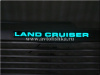 Toyota Land Cruiser 100 (98-03) решетка радиатора алюминиевая с пластиковыми молдингами и светящейся надписью "Land Cruiser".