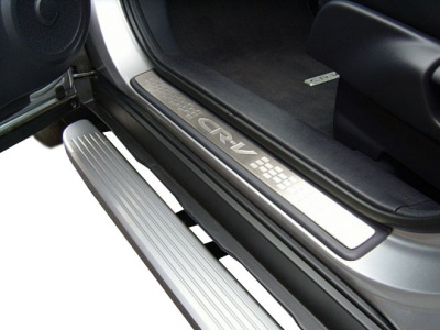 Honda CR-V (06-09, 10-) накладки порогов дверных проемов из нержавеющей стали с логотипом "CR-V", комплект 4 шт.