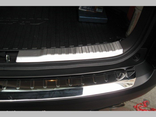 Honda CR-V (2012-) накладки из нержавеющей стали на порог двери багажника, комплект 2 шт.