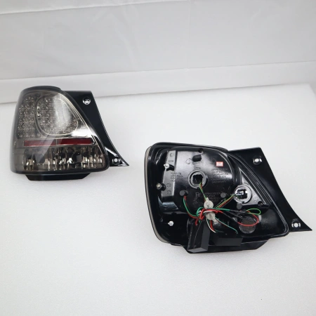 Lexus GS300, GS430 (97-04) фонари задние черные, дизайн под светодиоды, комплект лев.+прав.