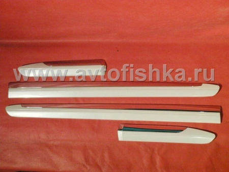 Toyota Land Cruiser Prado 150 (09-) накладки на двери, молдинги серебристые (1E7) с хромированными вставками, дизайн Lexus LX, комплект 4 шт.
