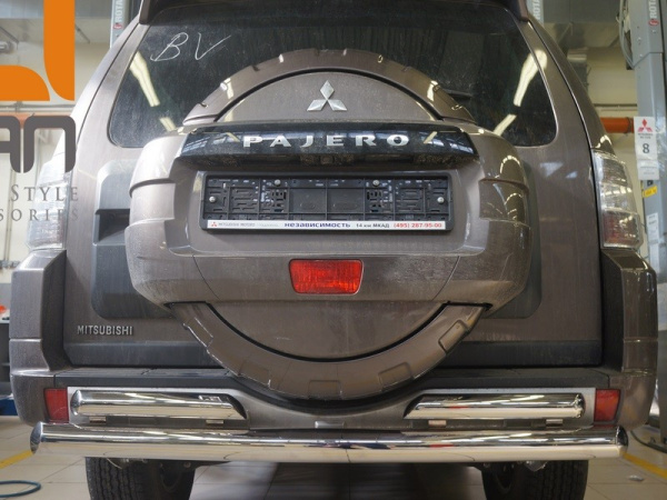 Mitsubishi Pajero (11–) Защита заднего бампера двойная d 76/60 мм, нерж.
