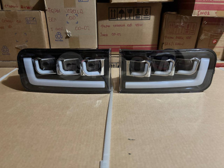 Toyota Land Cruiser 200 (2008-) передние противотуманные черные фары со светодиодной подсветкой DRL, комплект 2 шт.