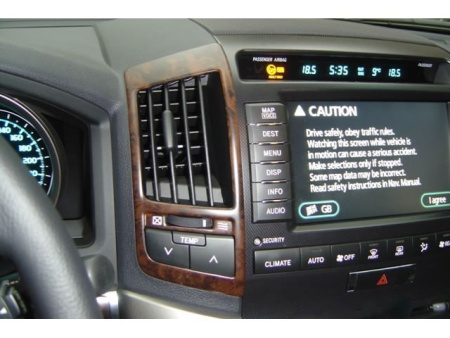 Toyota Land Cruiser 200 (08-) декор салона авто под дерево, дизайн под черное дерево, комплект 10 предметов