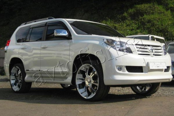 Toyota Land Cruiser Prado 150 (09 – 14) решетка радиатора в стиле ELFORD №1 (под камеру)