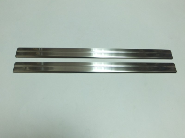 Nissan Juke (10–) Накладки на пороги, нерж., 2 части