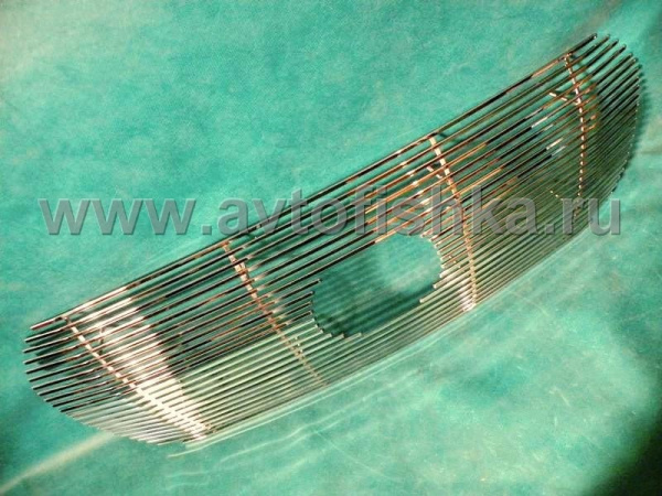Toyota Land Cruiser 200 (07-11) накладка на решетку радиатора из нержавеющей стали
