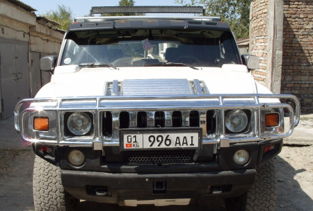 Hummer H2 (02-08)  Козырек над стеклом. Спойлер.