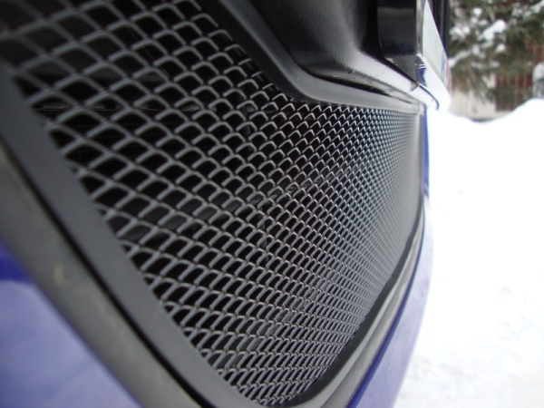 Hyundai i20 (09–12) Защита радиатора, чёрная