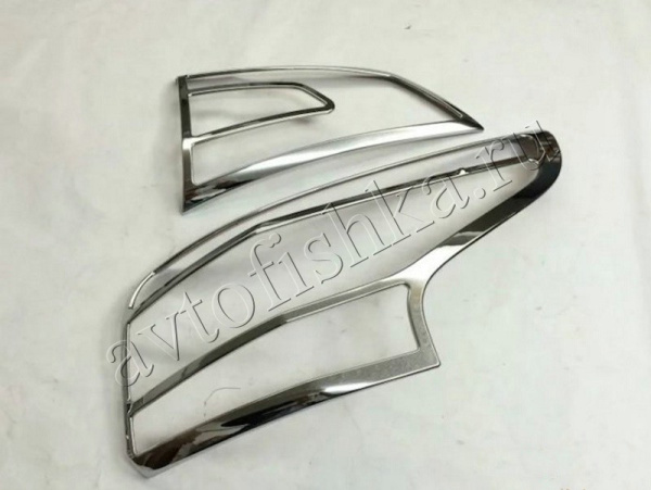 Nissan Qashqai (14-) хромированные накладки на задние фонари, комплект 2 шт.