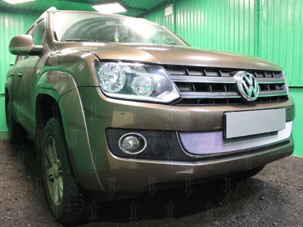 Volkswagen Amarok (10–15) Защита радиатора, хром (с 2-мя горизонтальными ребрами жесткости)