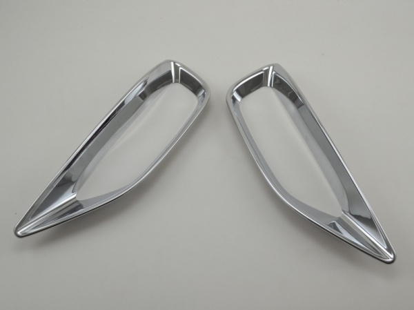 Kia Sorento (15–) Окантовка на задние противотуманные фары, хром