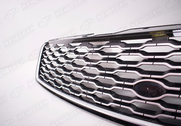 Land Rover Range Rover 4 поколение 2012 - 2017 Решетка радиатора стиль 2018 серебряная
